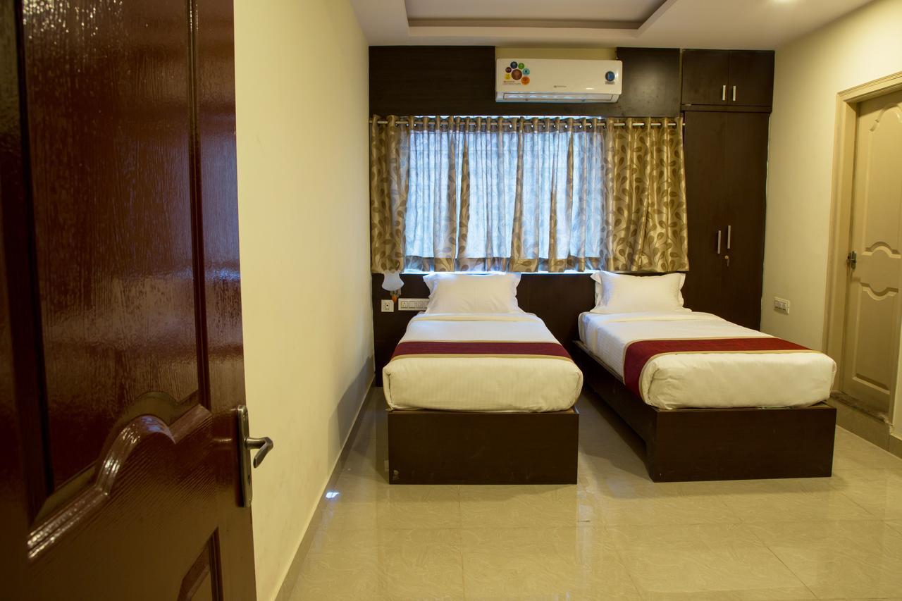 Hotel Blue Bell Bangalore Exterior foto