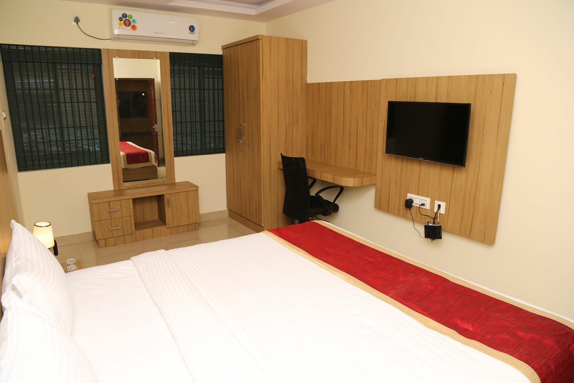 Hotel Blue Bell Bangalore Exterior foto