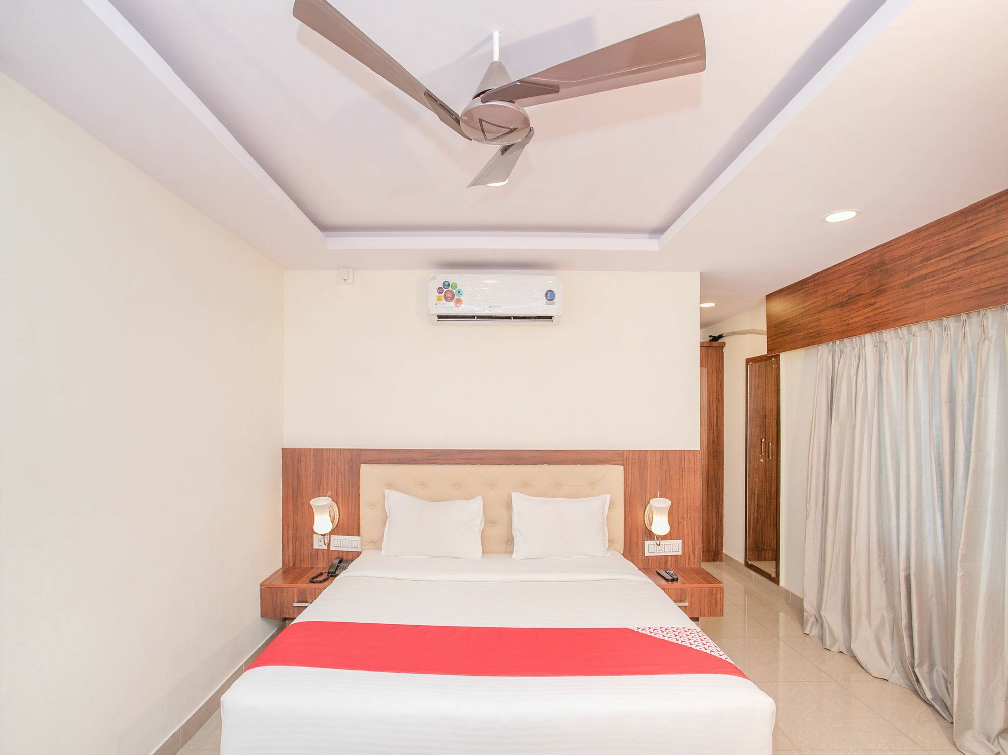 Hotel Blue Bell Bangalore Exterior foto
